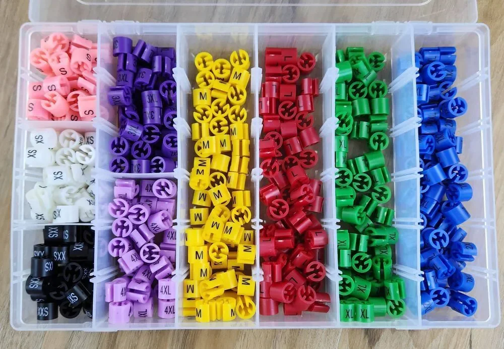 🔸️Multicolored Plastic Clothing Clip On Hanger Size Tags